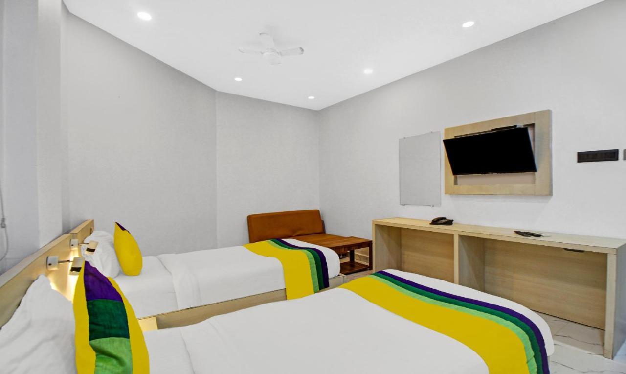 Itsy Hotels Transit Express Calcutta Buitenkant foto