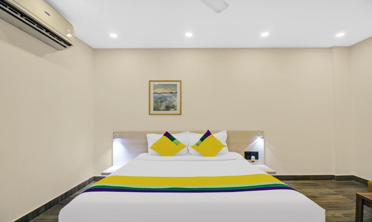 Itsy Hotels Transit Express Calcutta Buitenkant foto
